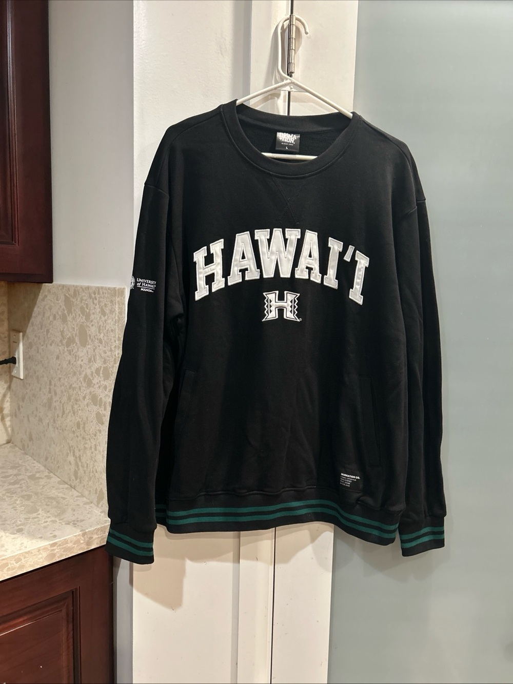 University Of Hawaii x In4mation Collab Black Men’s L Longsleeve Sweatshirt